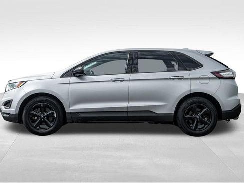 Used 2018 Ford Edge SE AWD/4WD image 4