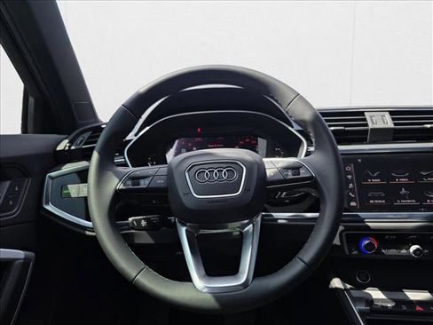 New 2025 Audi Q3 2.0T Premium w/ Convenience Package image 18