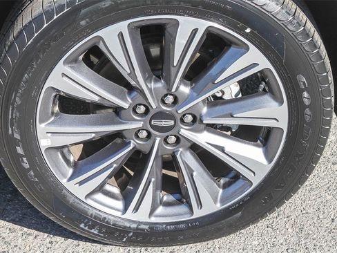 Used 2022 Lincoln Corsair Reserve w/ Equipment Group 201A image 14