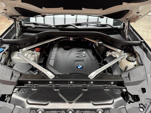 Certified 2024 BMW X5 xDrive40i w/ M Sport Package image 27