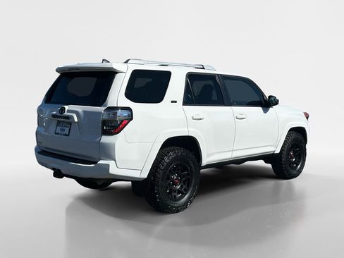 Used 2018 Toyota 4Runner SR5 image 5
