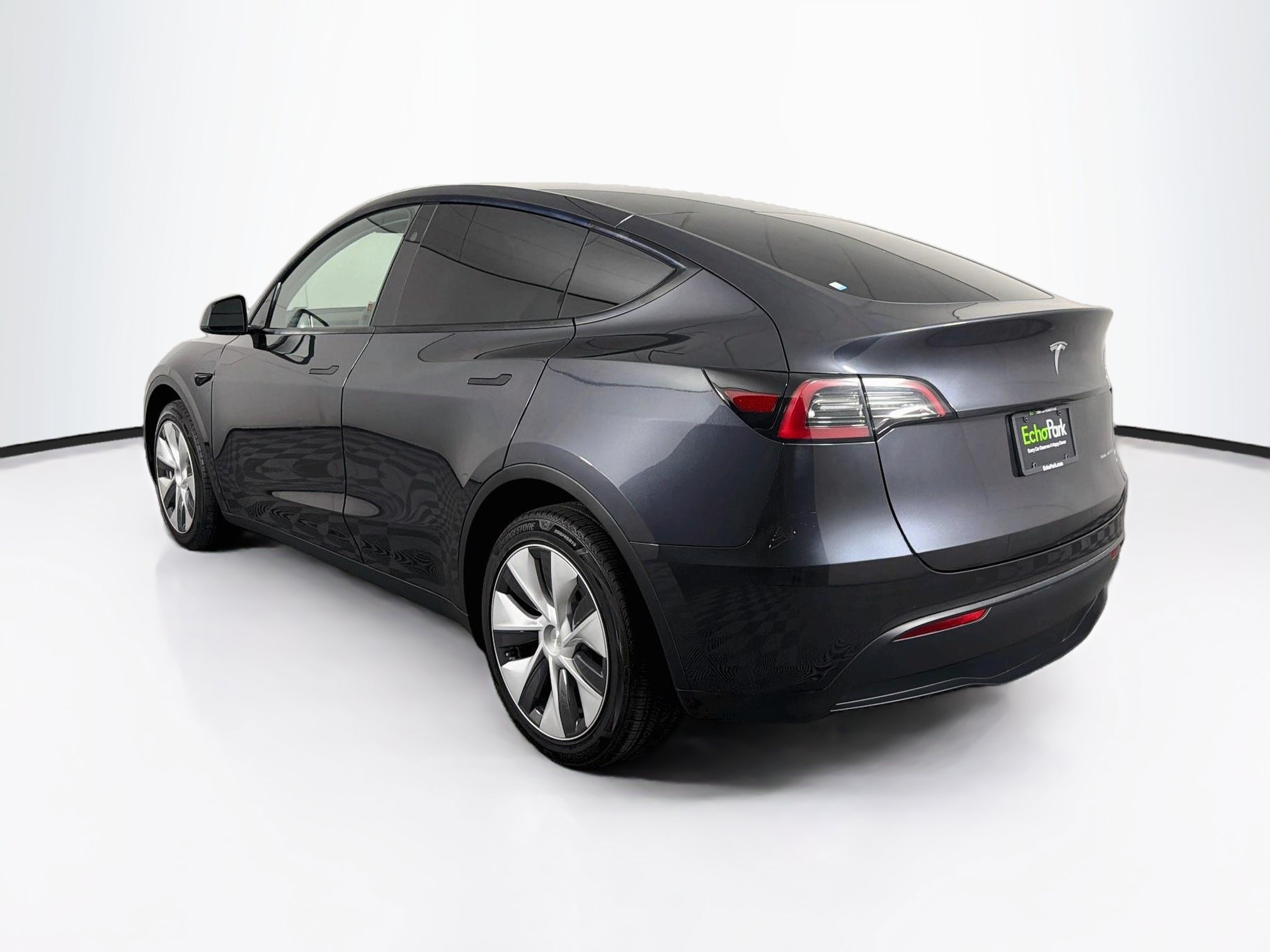 Used 2024 Tesla Model Y Long Range AWD/4WD image 5