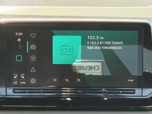 Certified 2024 Volkswagen Atlas Cross Sport SEL R-Line AWD/4WD image 17