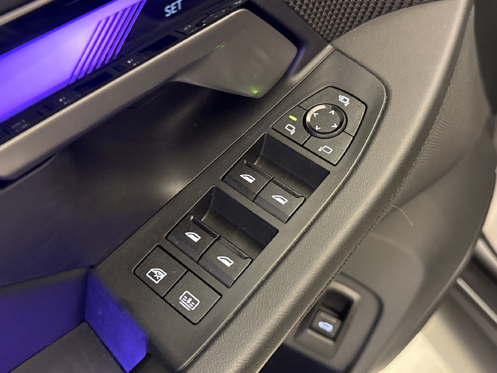 Used 2025 BMW M5 w/ Carbon Package AWD/4WD image 22