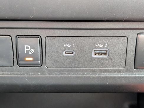 Used 2025 Nissan Frontier PRO-4X AWD/4WD image 18