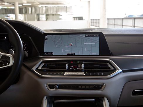 Used 2020 BMW X6 sDrive40i w/ M Sport Package image 12