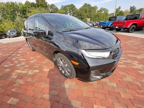 Used 2025 Honda Odyssey Touring image 19