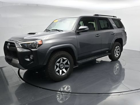 Used 2023 Toyota 4Runner TRD Off-Road Premium w/ Moonroof Package AWD/4WD image 4