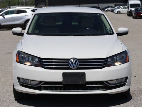 Used 2015 Volkswagen Passat 1.8T Limited Edition FWD image 5