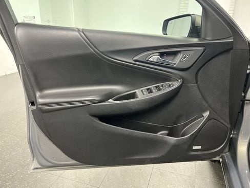 Certified 2018 Chevrolet Malibu LT w/ Leather Package FWD image 21
