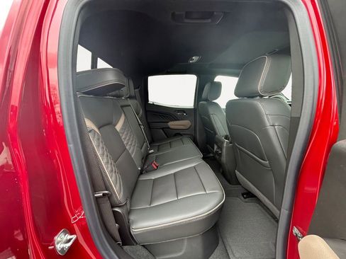 New 2026 GMC Canyon Denali image 11