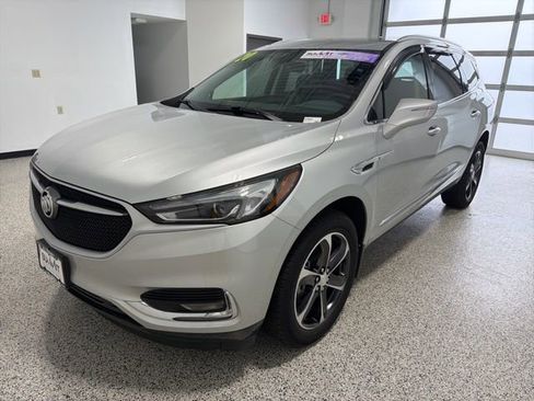 Used 2020 Buick Enclave Essence w/ Sport Touring Edition image 6