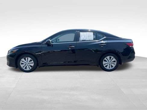 Used 2024 Nissan Sentra S FWD image 3