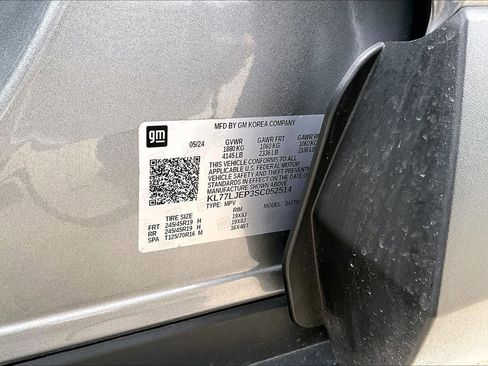 Used 2025 Chevrolet Trax RS w/ Driver Confidence Package FWD image 34
