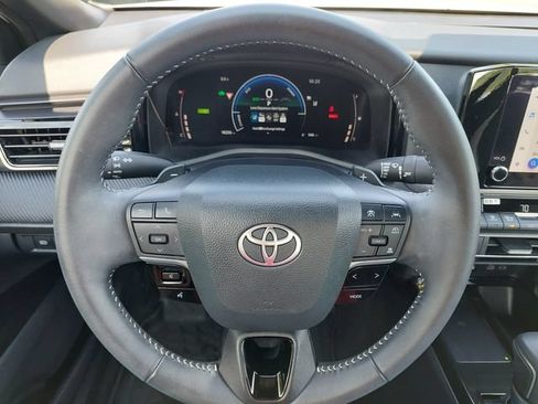 Certified 2025 Toyota Camry SE FWD image 27