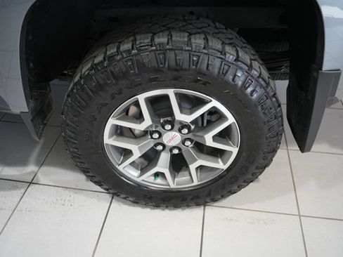 Used 2022 GMC Canyon AT4 w/ Trailering Package AWD/4WD image 5