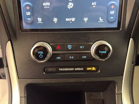 Certified 2023 Ford Edge SEL w/ Convenience Package AWD/4WD image 5