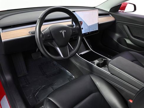 Used 2019 Tesla Model 3 Standard Range Plus image 12