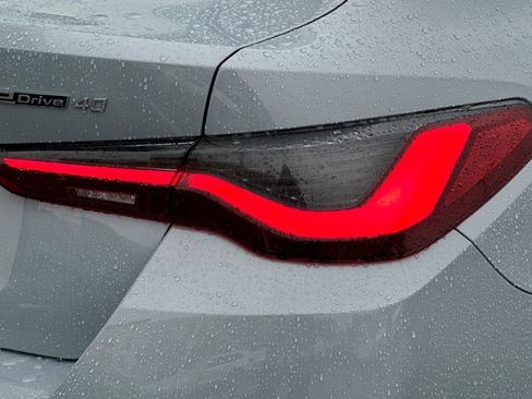 Used 2023 BMW i4 eDrive40 w/ M Sport Package image 29