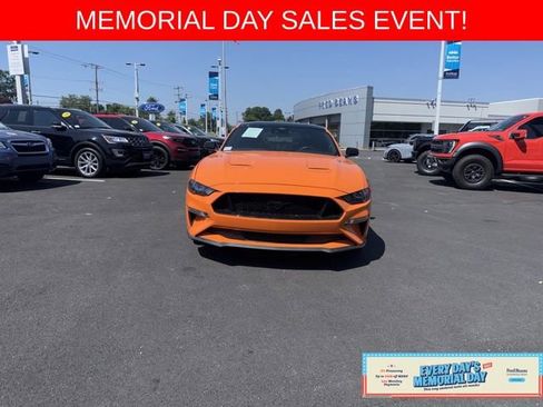 Used 2021 Ford Mustang GT Premium w/ Equipment Group 401A RWD image 2