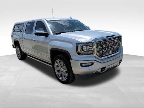 Used 2017 GMC Sierra 1500 Denali w/ Denali Ultimate Package AWD/4WD image 1