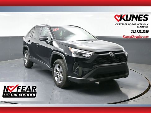 Used 2025 Toyota RAV4 LE image 1