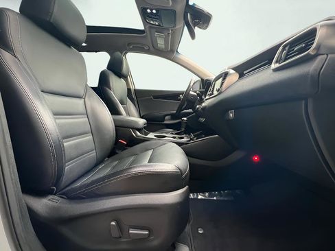 Used 2018 Kia Sorento SX image 35