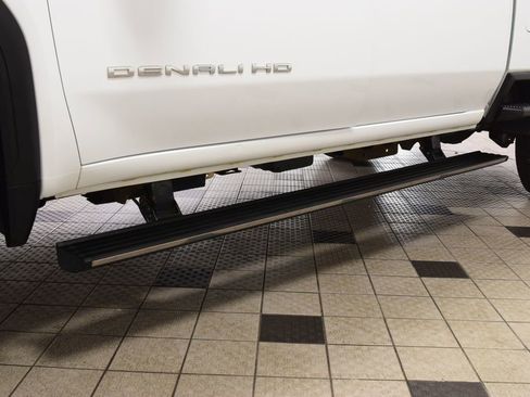 Used 2023 GMC Sierra 3500 Denali image 26