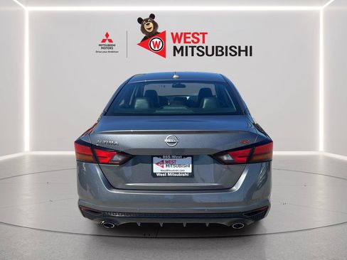Used 2024 Nissan Altima 2.5 SR FWD image 5