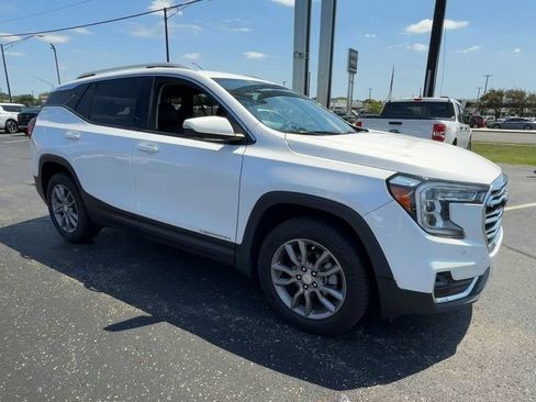 Used 2019 GMC Terrain SLT FWD image 2