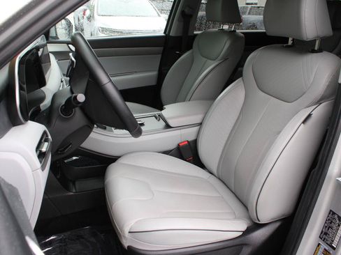 Used 2024 Hyundai Palisade SEL AWD/4WD image 16