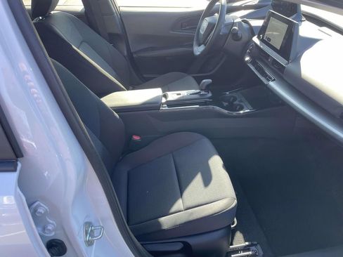 Used 2025 Toyota Prius LE image 47