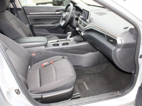 Certified 2025 Nissan Altima 2.5 SV image 16