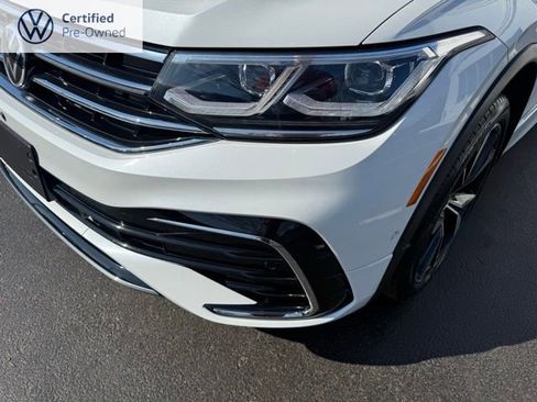 Certified 2023 Volkswagen Tiguan SEL R-Line image 17