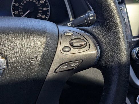 Used 2022 Nissan Murano SL w/ SL Moonroof Package image 25