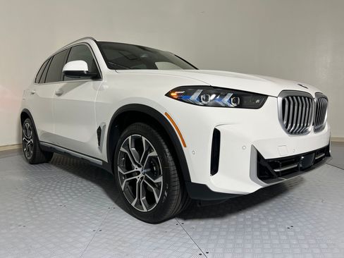 Used 2026 BMW X5 sDrive40i w/ Climate Comfort Package RWD image 7