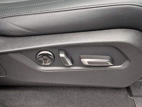 Used 2022 Acura MDX SH-AWD image 39