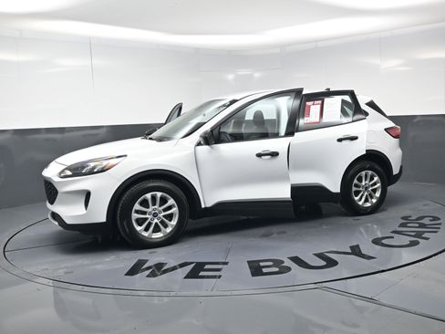 Used 2020 Ford Escape S image 21