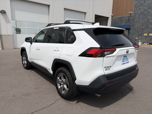 Used 2023 Toyota RAV4 LE AWD/4WD image 8