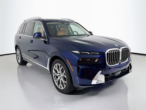 Used 2024 BMW X7 xDrive40i w/ Executive Package AWD/4WD image 28