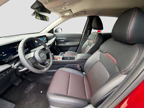 New 2026 Nissan Kicks SR image 19