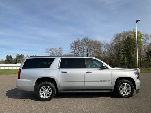 Used 2018 Chevrolet Suburban LT AWD/4WD image 28