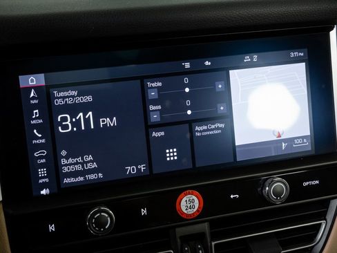 Certified 2024 Porsche Macan AWD/4WD image 14
