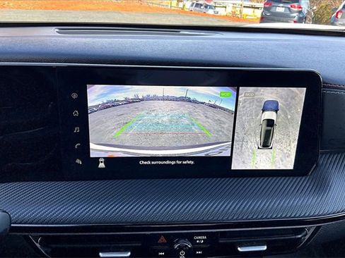 Used 2025 Nissan Kicks SR w/ SR Premium Package image 17