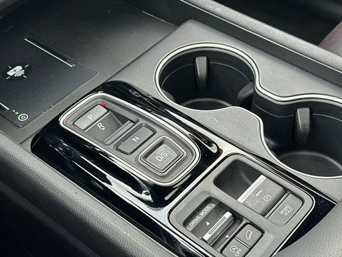 Used 2025 Honda Pilot Black Edition image 24