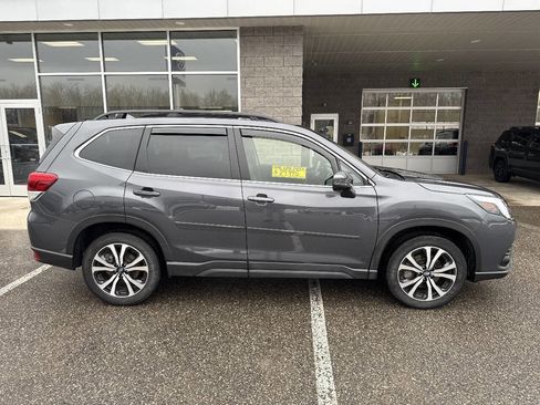 Used 2023 Subaru Forester Limited image 2