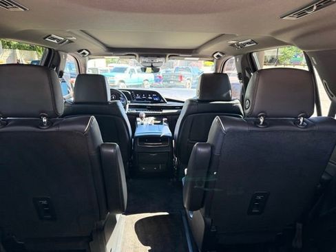 Used 2023 Cadillac Escalade Sport w/ LPO, ONYX Package AWD/4WD image 82