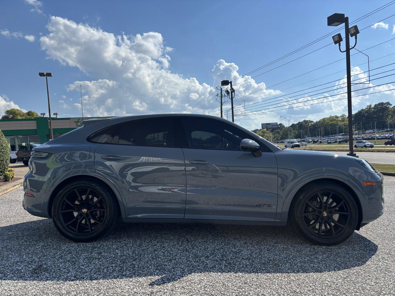 Used 2025 Porsche Cayenne GTS AWD/4WD image 7