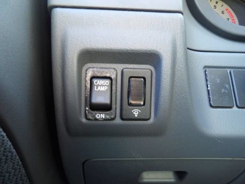 Used 2004 Nissan Frontier XE w/ (VTP) Value Truck Pkg RWD image 20