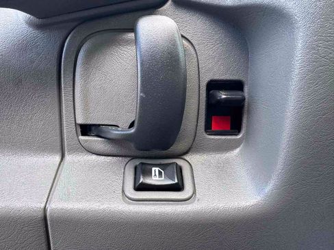 Used 2014 Chevrolet Express 1500 RWD image 21